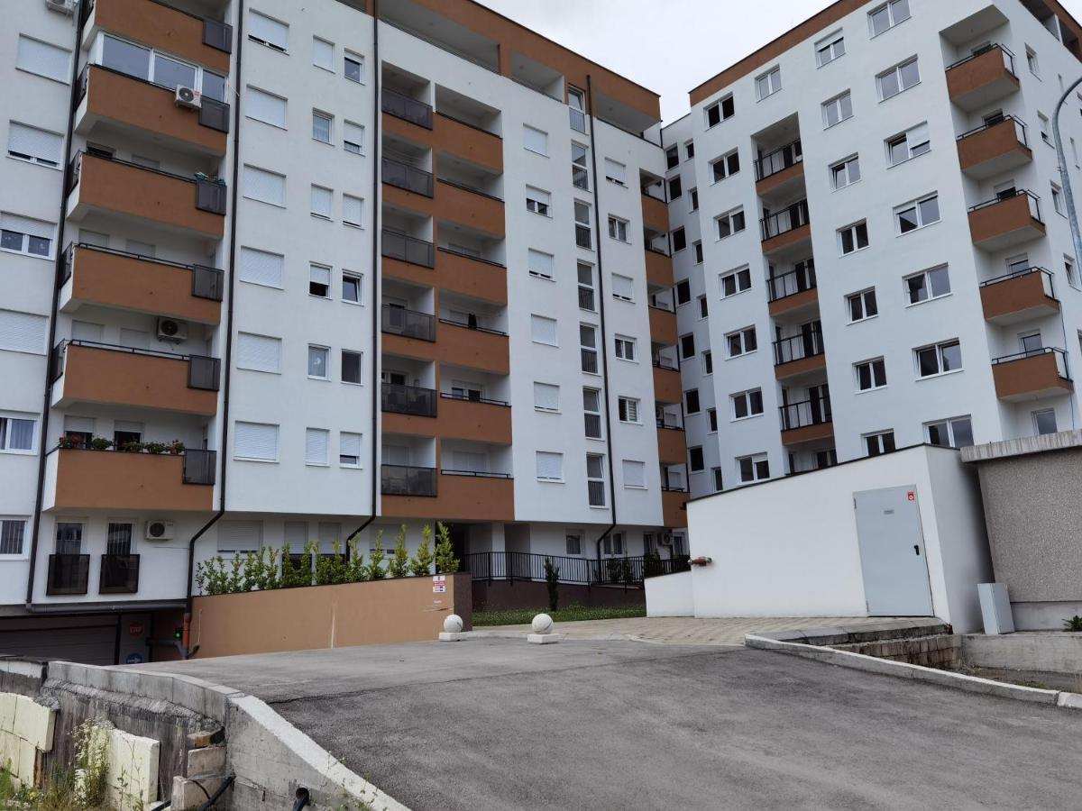 Apartman Lukana Banja Luka Exterior foto