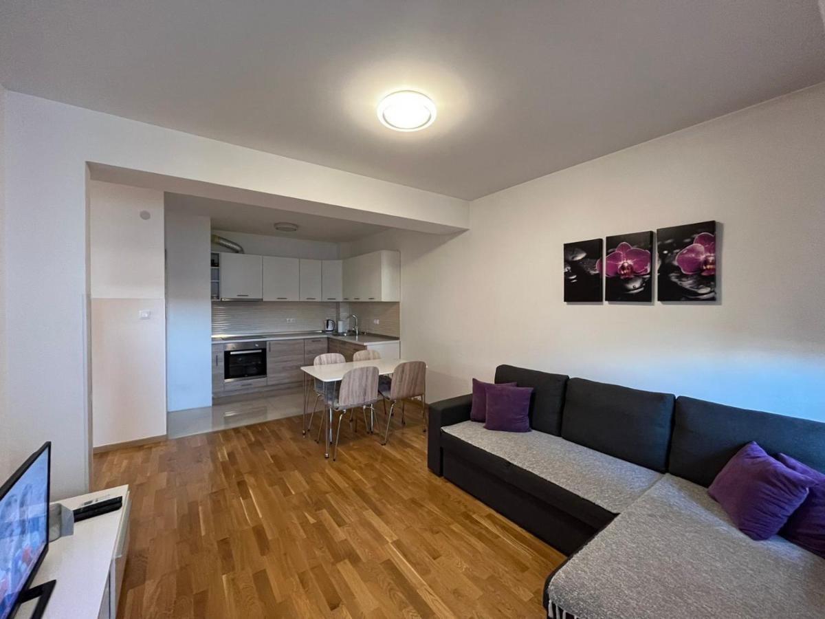 Apartman Lukana Banja Luka Exterior foto