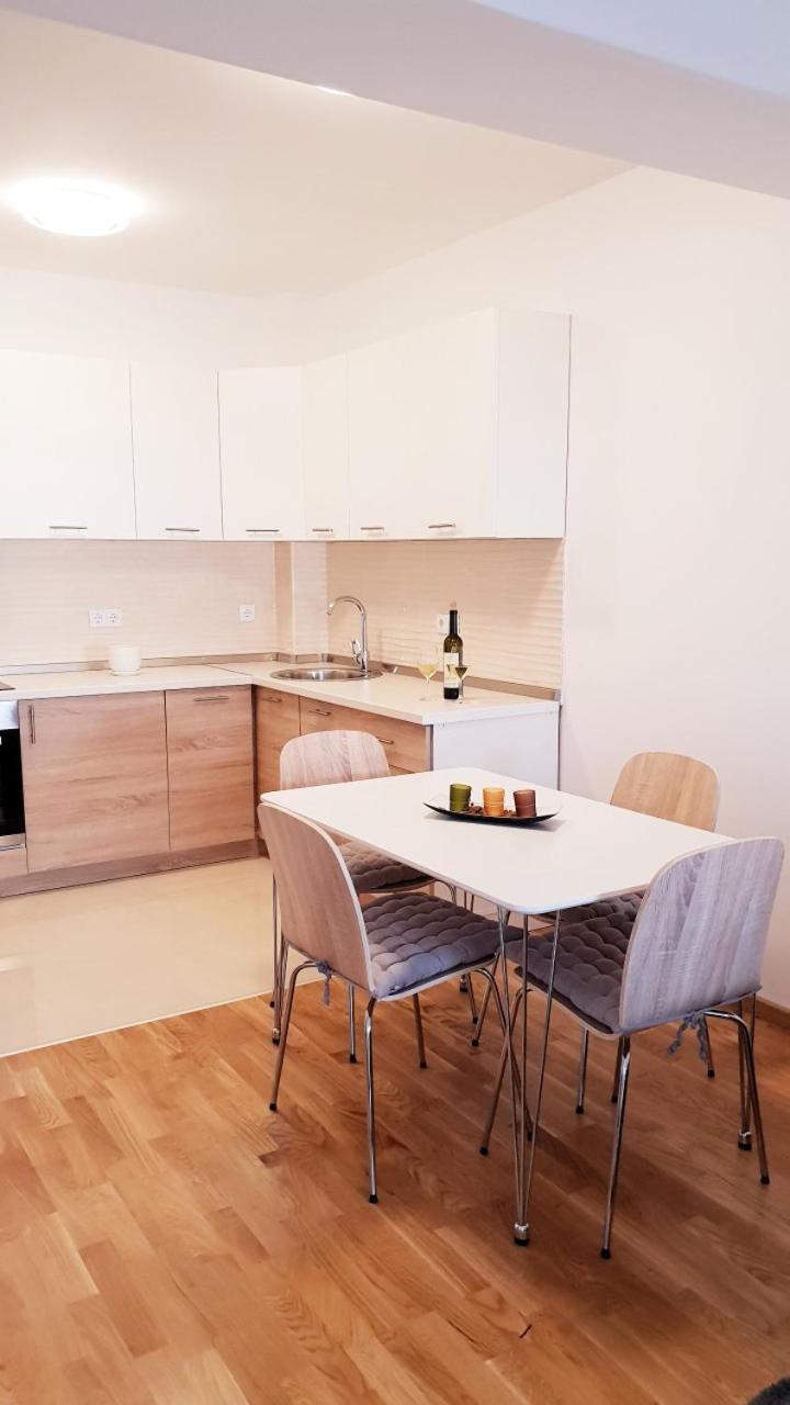 Apartman Lukana Banja Luka Exterior foto